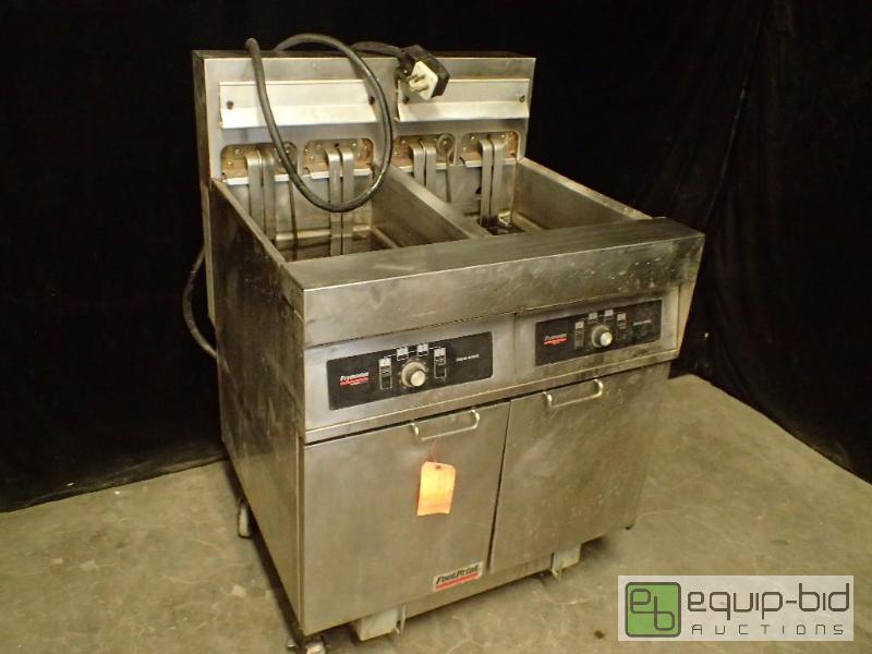 lot 3037 image: Frymaster Electric 2 Bay Fryer with Grease Filter