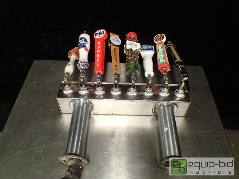 lot 3046 image: 8 Head Bar Tap