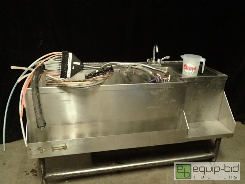 lot 3048 image: Bar Back Well with Hand Sink and Built in Speed Rail