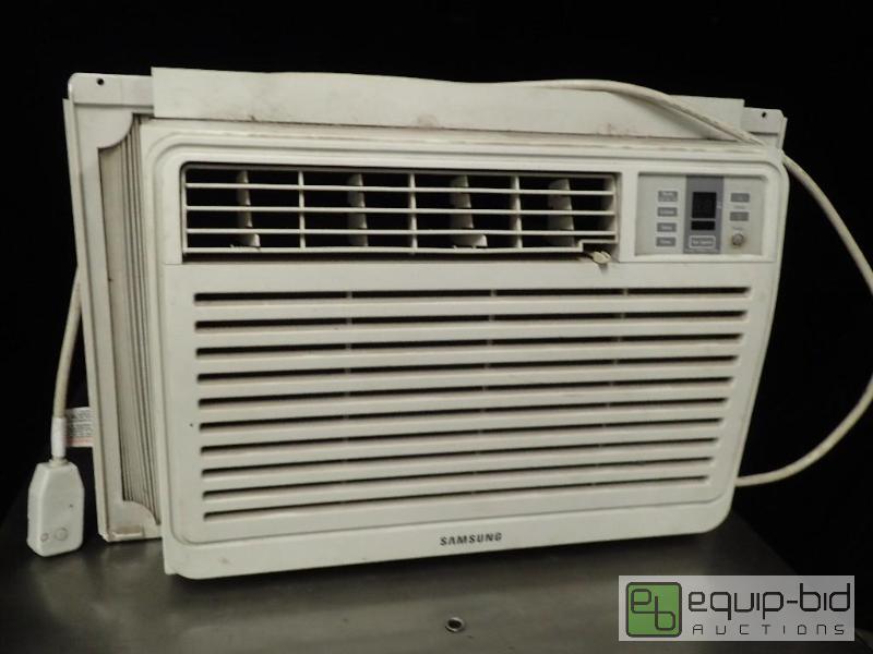 lot 3051 image: Samsung Air Conditioning Window Unit