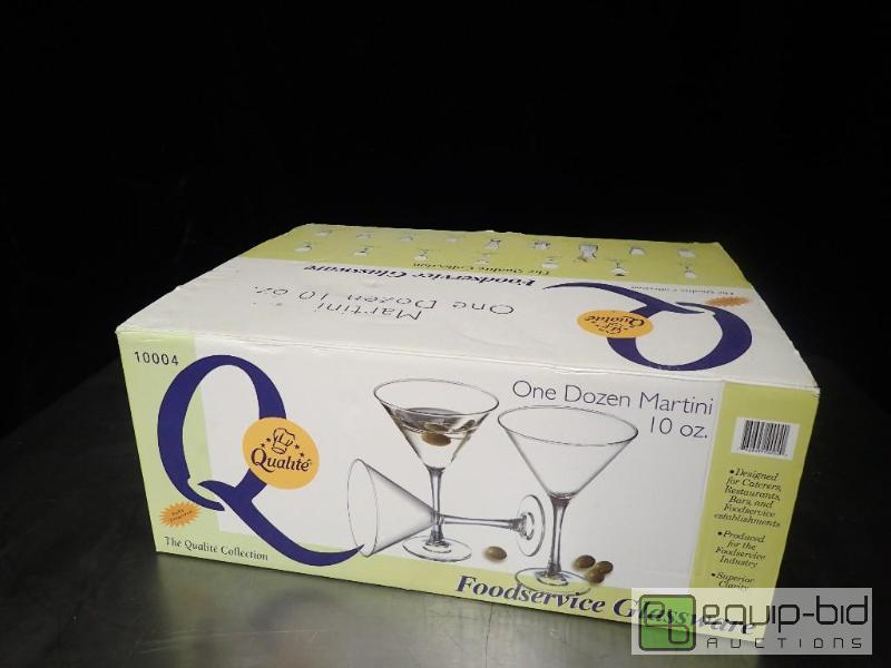 lot 3067 image: 7 Martini Glasses