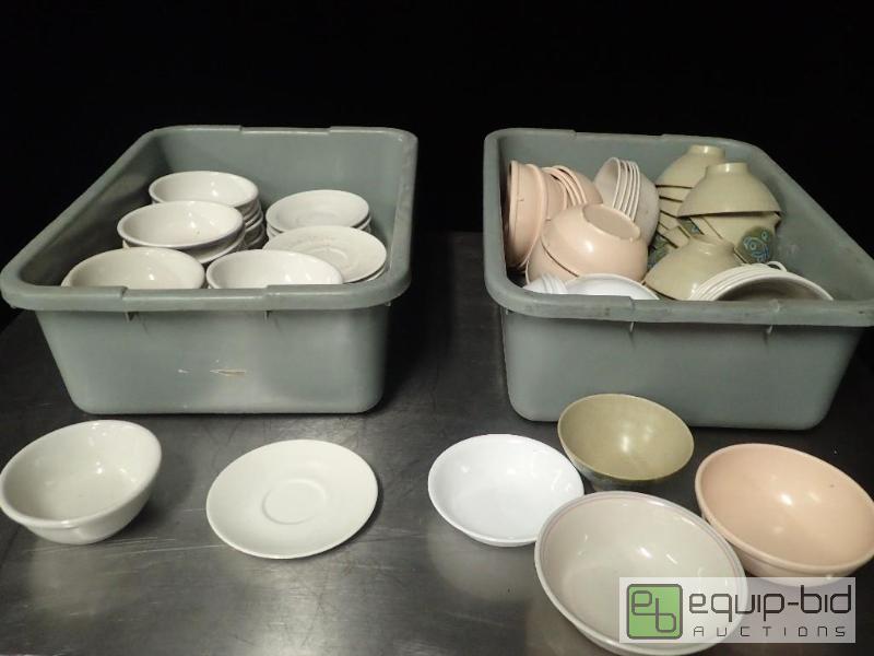 lot 3097 image: Large Tote of Various Soup Bowls and Saucers