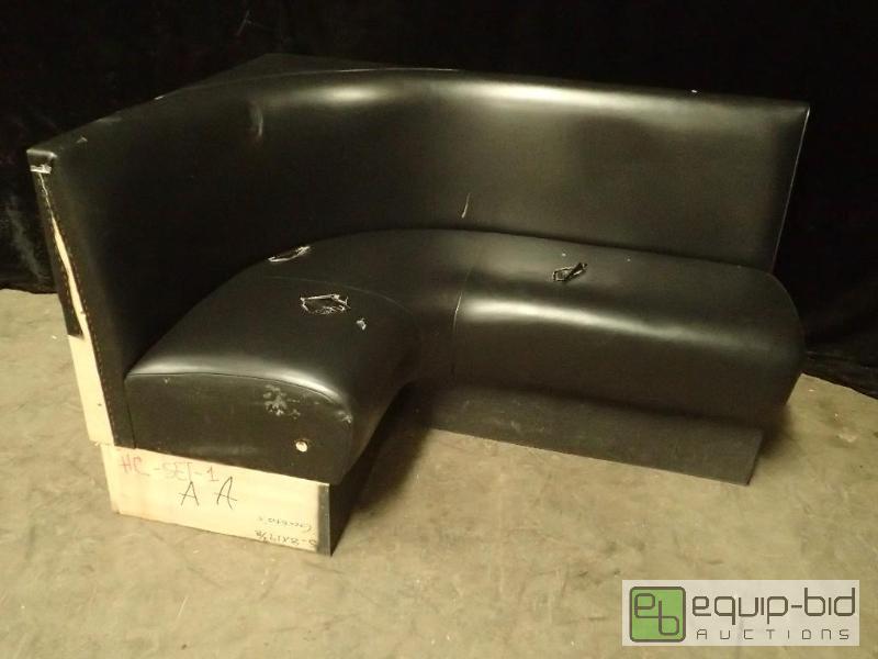 lot 3145 image: Half of a Rounded Booth