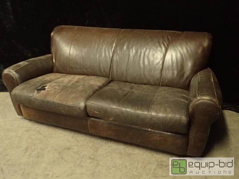 lot 3146 image: Brown Leather Couch