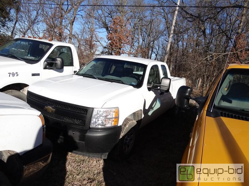 lot 1006 image: 2007 Chevrolet Silverado Pickup Truck, VIN # 1gcec19087z561266