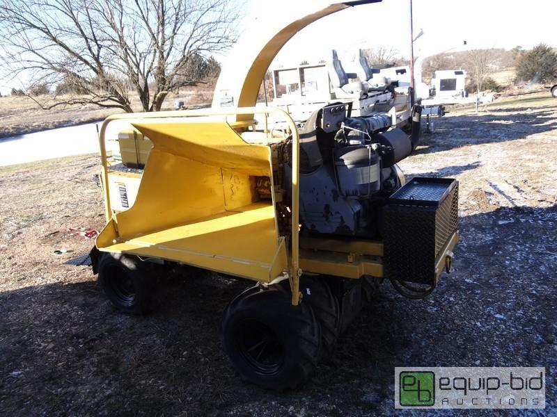 lot 1013 image: 03 Vermeer 620BC Self Propelled ChipperServiced, Ready To Use