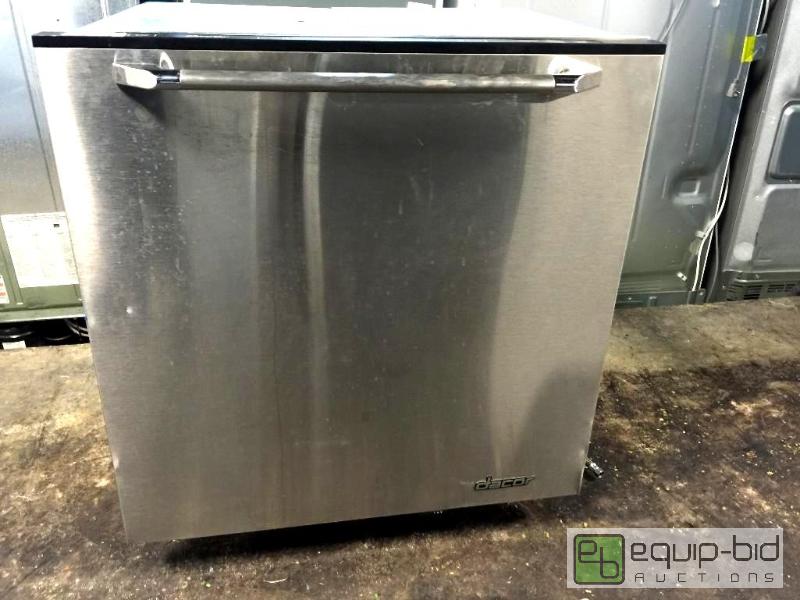 lot 1003 image: DACOR COMMERCIAL SIZE DISHWASHER