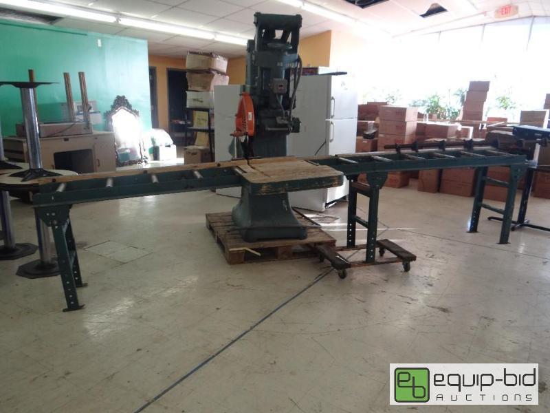 lot 1565 image: Yates M90 commercial swing saw with long roll...
