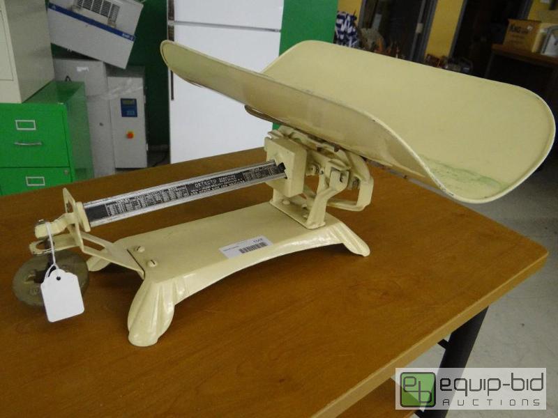 lot 1568 image: Detecto beam-type baby scale....