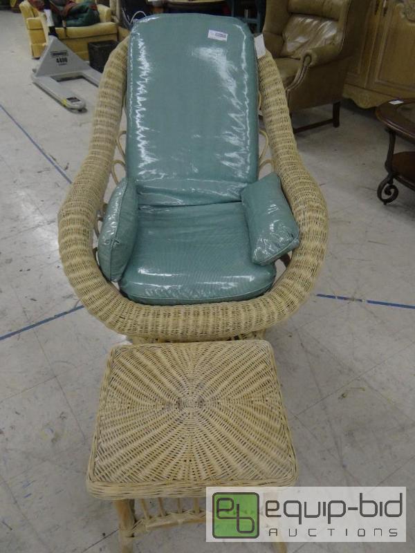 lot 1585 image: High end wicker patio chair and wicker patio ...