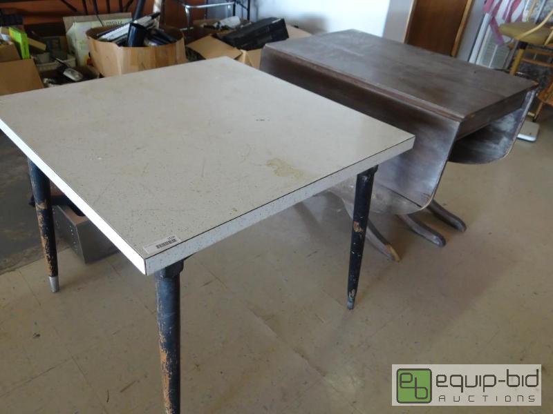lot 1592 image: Lot of 2 vintage tables.  Duncan phyfe&nbspt...