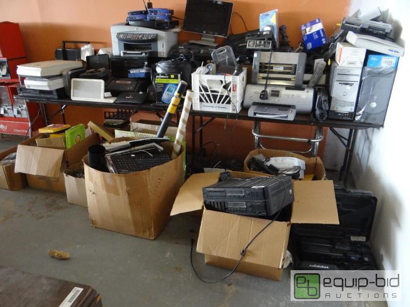 lot 1593 image: HUGE lot of computer equipment and electronic...