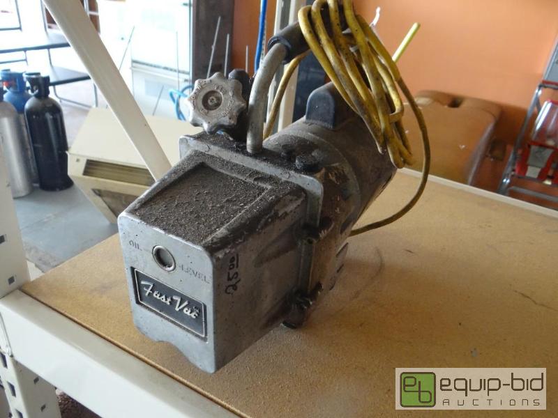 lot 1606 image: Fast vac pump....