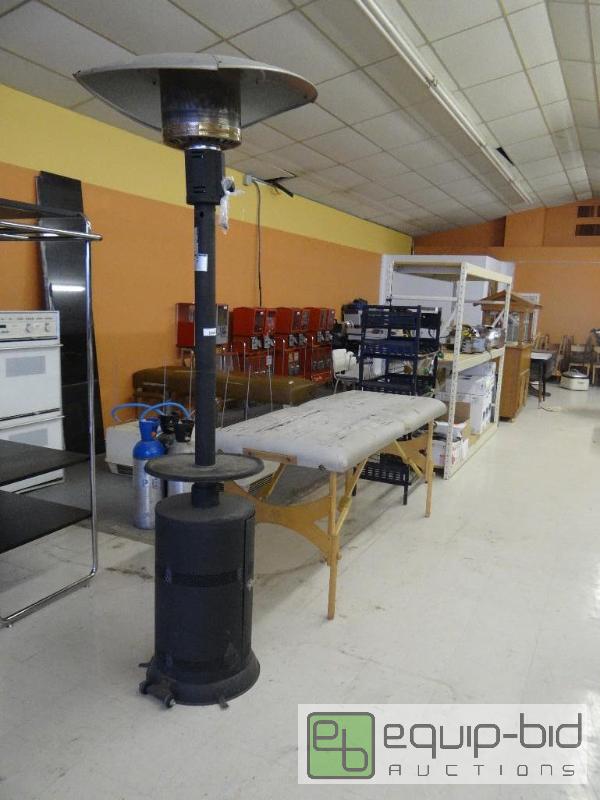 lot 1616 image: Propane patio heater.  Untested....