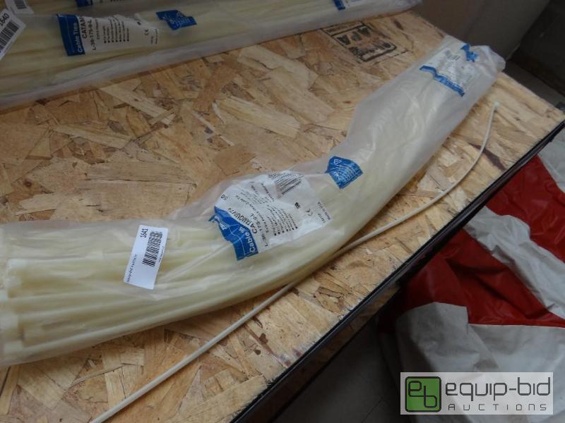 lot 1641 image: Package of 50 new 36&quot cable ties....