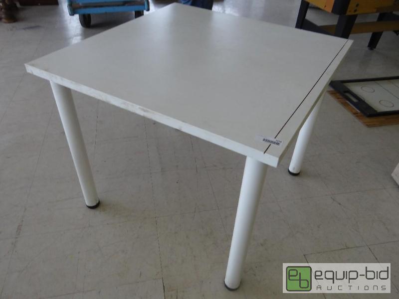 lot 1658 image: Square table....