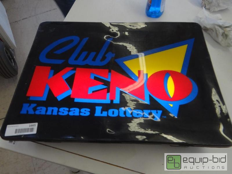 lot 1665 image: Lighted club Keno sign....