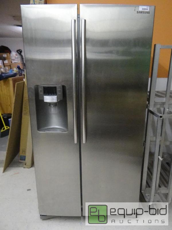 lot 1702 image: Samsung ss refrigerator with ice and water i...