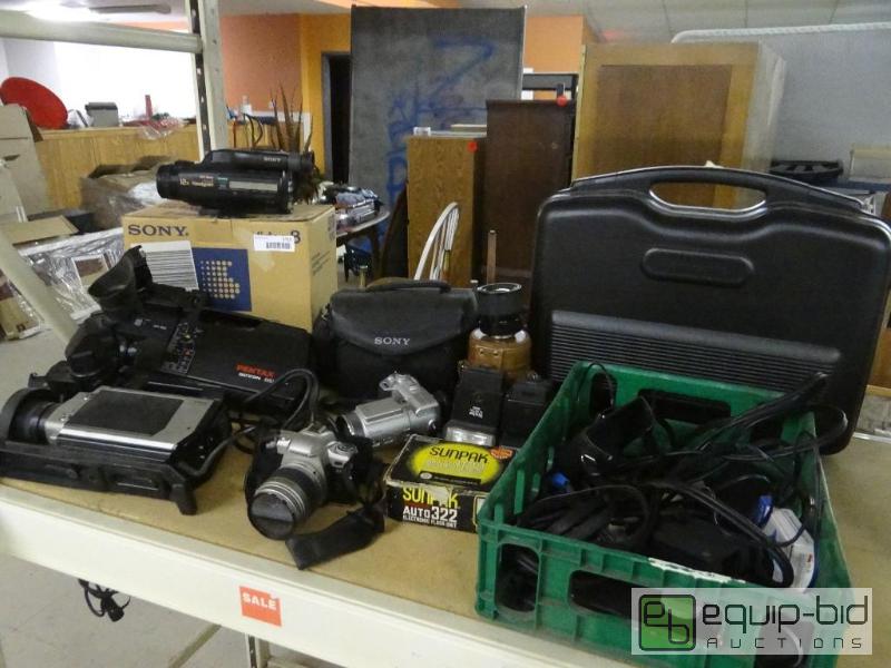lot 1715 image: Large lot of video cameras and other cameras....