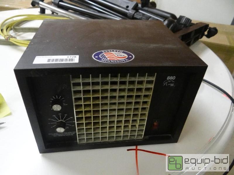 lot 1728 image: Living air model 880 air purifier....