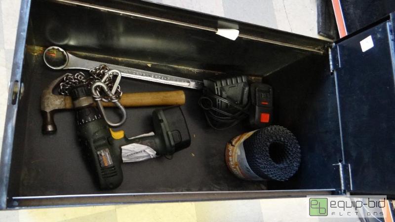 lot 480 image: Metal cabinet with assorted tools and misc....