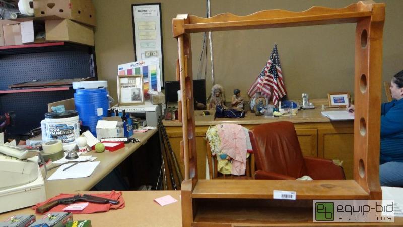lot 507 image: Wood gun rack with drawer....
