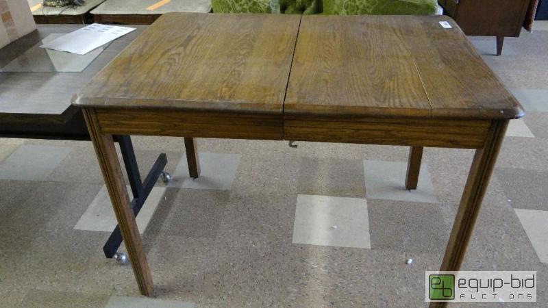 lot 509 image: Old oak table.  42&quot x 30&quot....