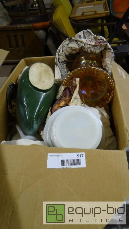 lot 517 image: Lot of misc glassware, cups, vases....