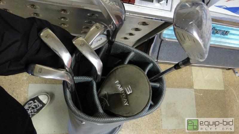 lot 522 image: Golf club set left handed ladies and golf bag...