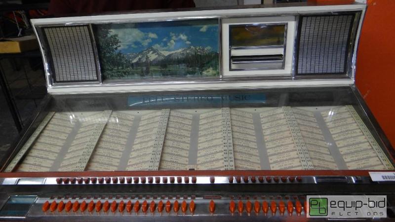 lot 527 image: Wurlitzer&nbspAmericana II jukebox.  Unknown...