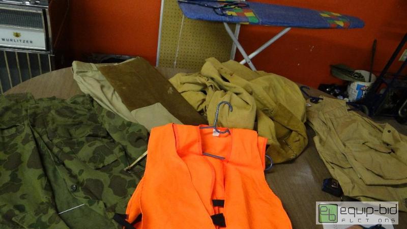 lot 530 image: Lot of hunting jackets, vest....