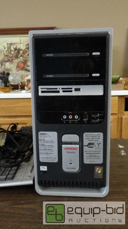 lot 541 image: Compaq computer tower with keyboard.  Works, ...