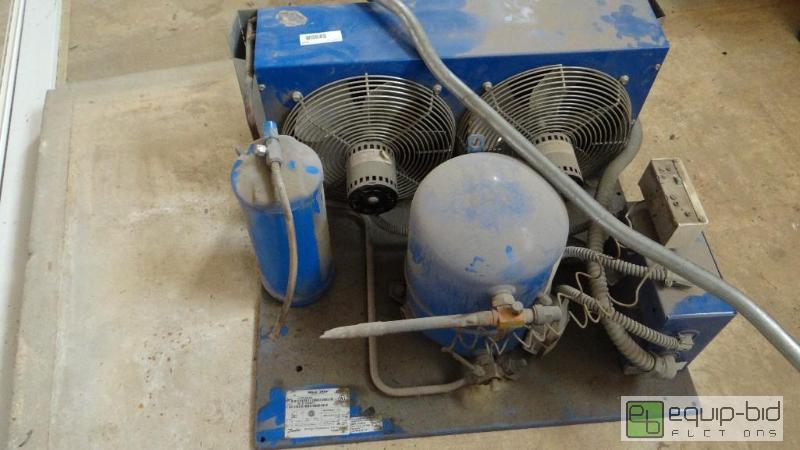 lot 557 image: Walk-in cooler compressor.  Worked when remov...
