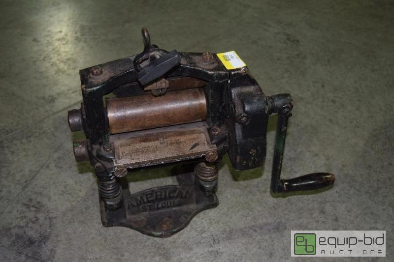 lot 1335 image: American Leather Splitting Machine Splitter&n...