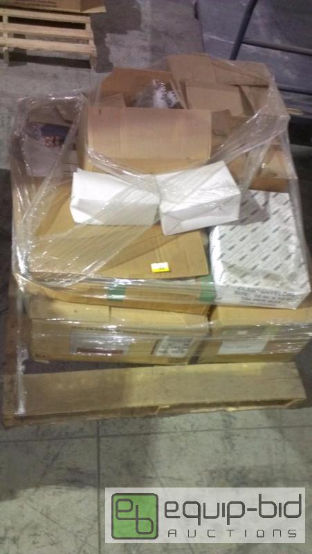 lot 1573 image: Envelopes merchandising tabs J hooks retail h...