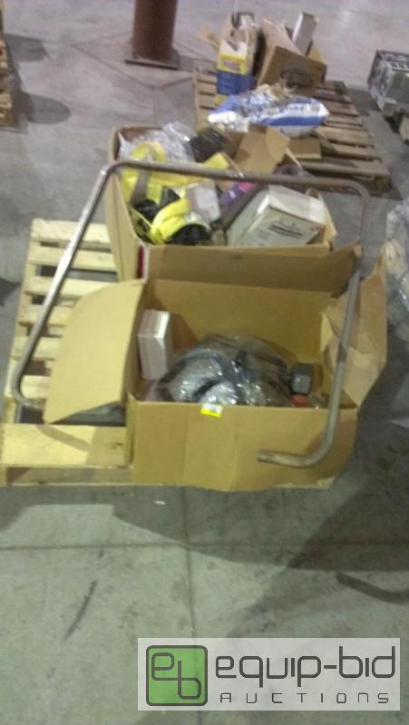 lot 1581 image: Hardware self made tractor roll bar Ratchet s...