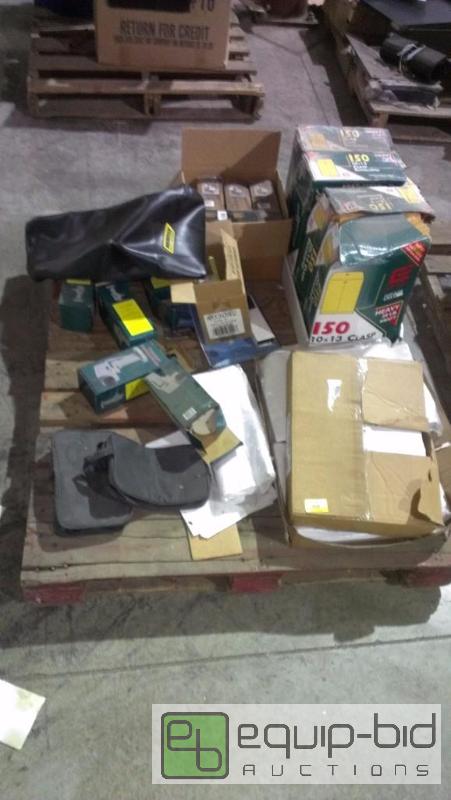 lot 1586 image: Decoy security cameras staplers envelopes off...