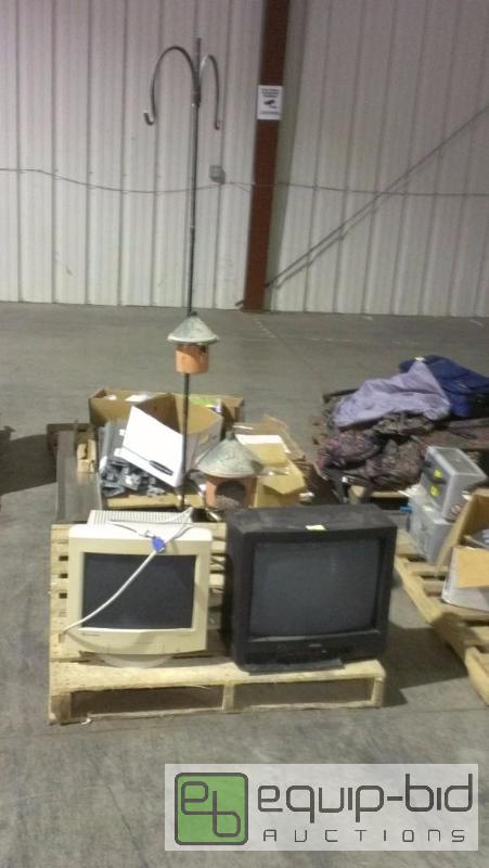 lot 1599 image: Computer monitor TV Bird feeder shepherds hoo...