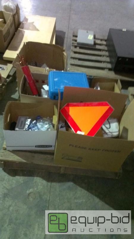 lot 1609 image: Pallet with Makita Cordless Drill, Hilti Blow...