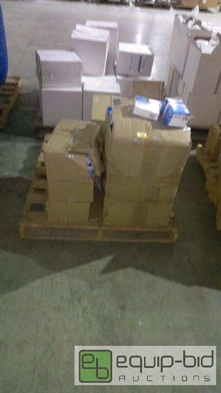 lot 1613 image: Whole Pallet of Denture Cleanser....