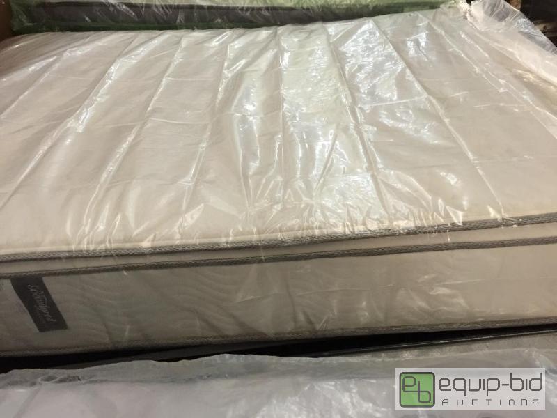 Simmons Beautyrest Classic Alder Plush Pillowtop Queen Mattress