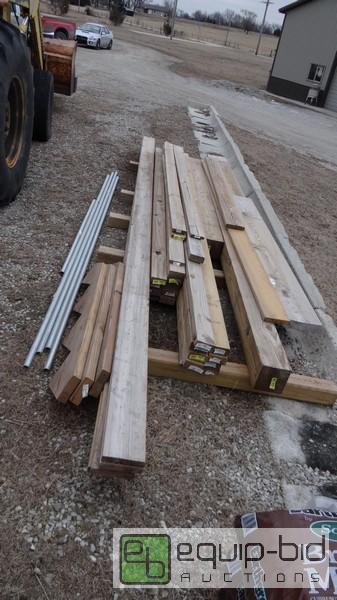 lot 1007 image: Misc Decking Lumber