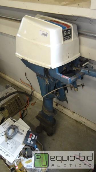 lot 1035 image: Eska 9.9Hp Boat Motor