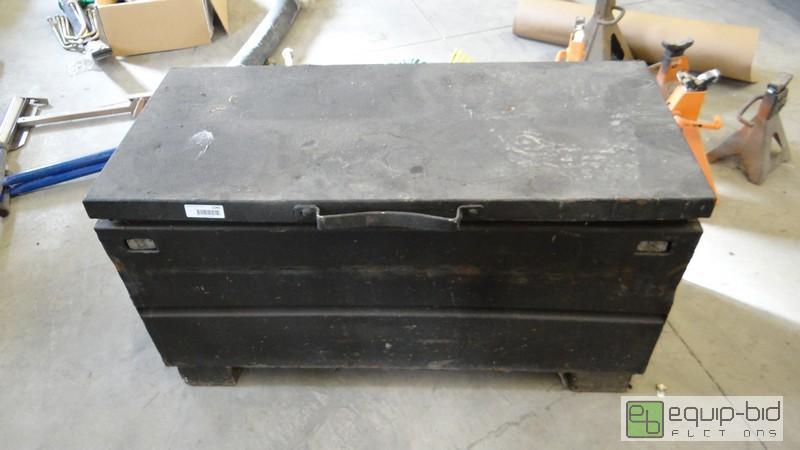 lot 1045 image: Black Textured Job Box