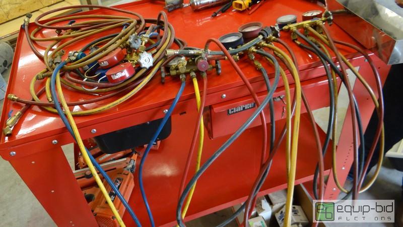 lot 1059 image: Lot Of Ac Gauges And Hoses