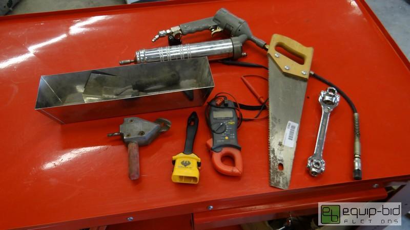 lot 1060 image: Lot Of Assorted Tools