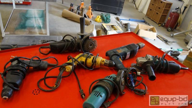 lot 1067 image: Lot Of Power Tools