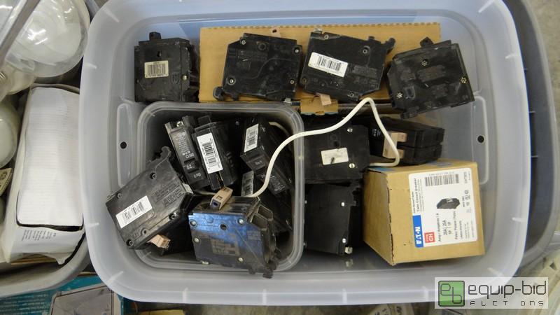 lot 1096 image: Lot Of Assorted Breakers