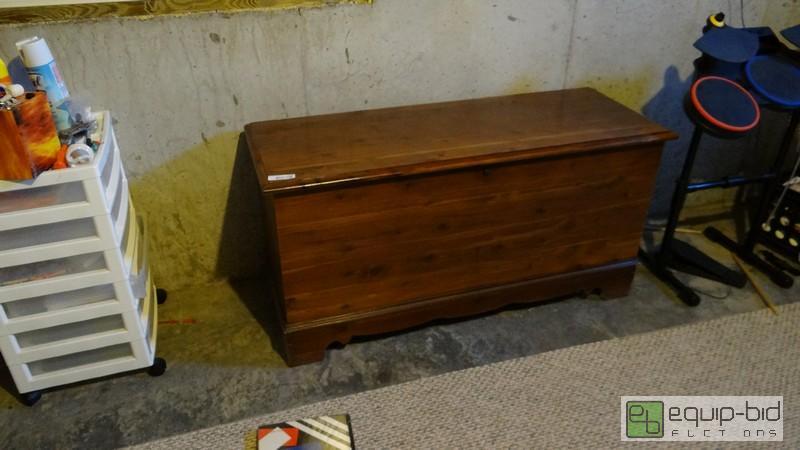 lot 1126 image: Lane Ceder Chest