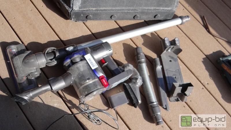 lot 1130 image: Dyson Dc16 Vacuum